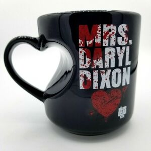 Black Heart Handle Mug